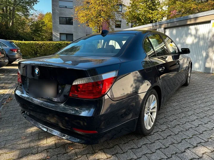 BMW 525