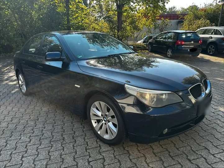 BMW 525