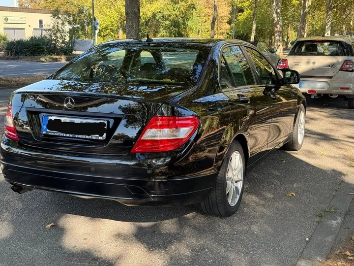 Mercedes-Benz C 180