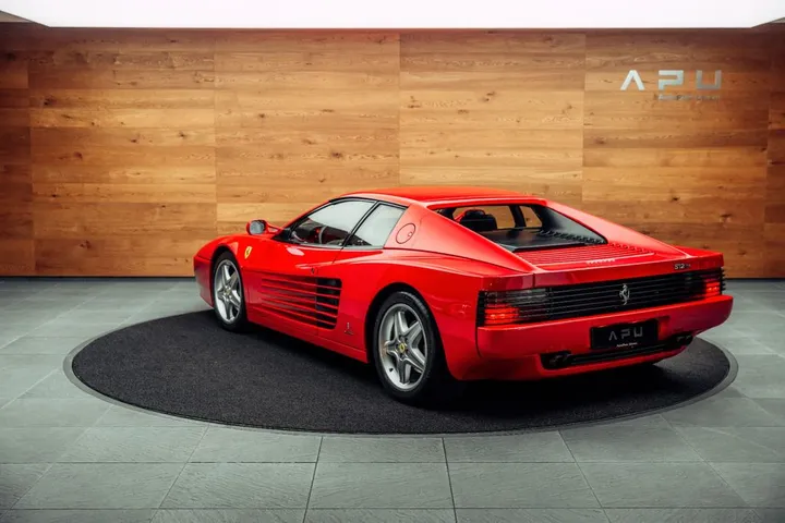Ferrari 512