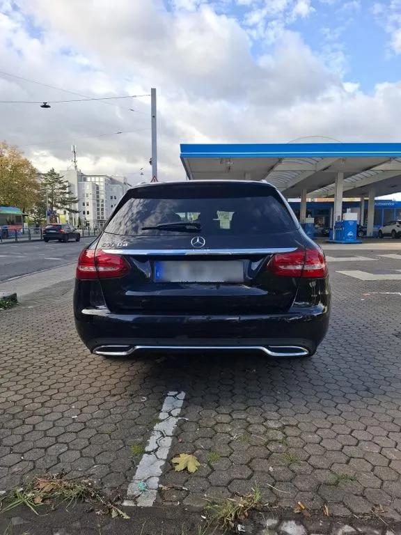 Mercedes-Benz C 220