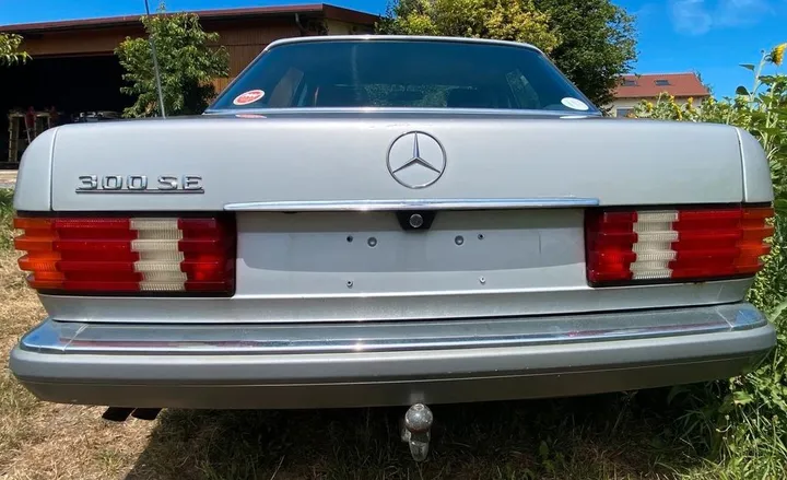 Mercedes-Benz 300