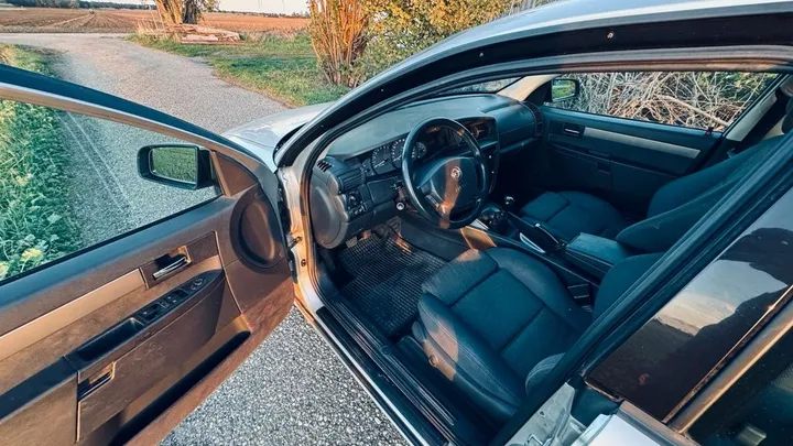 Opel Omega