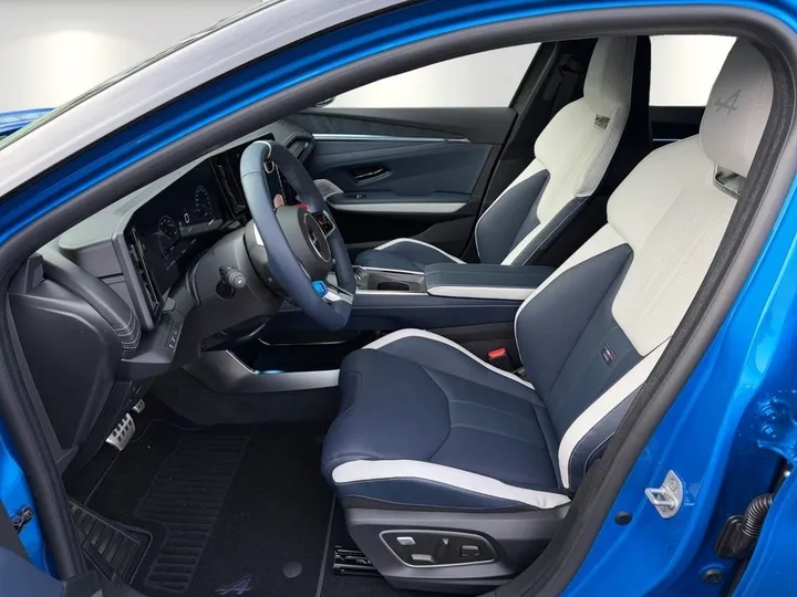 Alpine A390