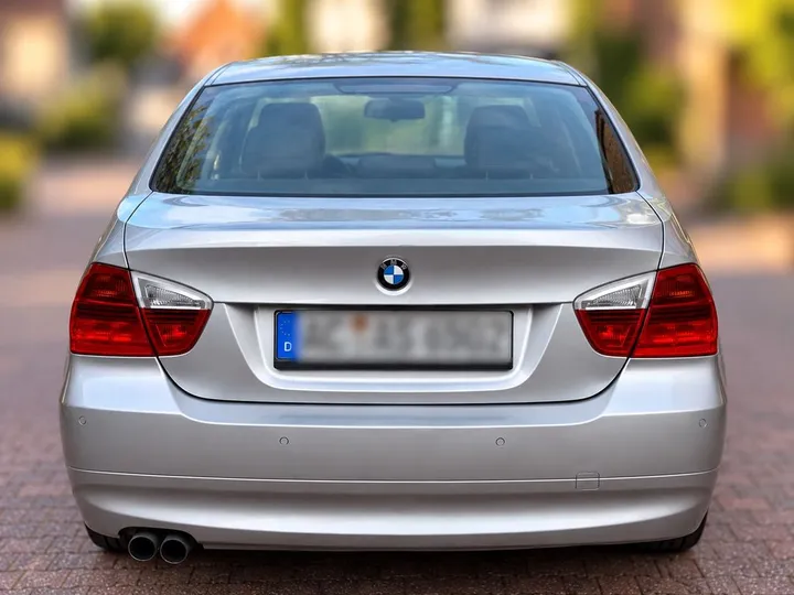 BMW 325
