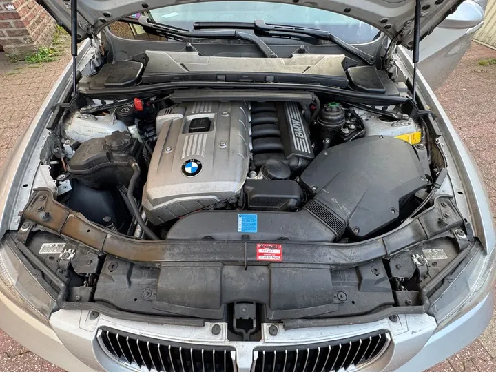 BMW 325