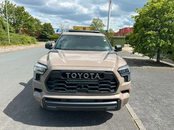 Toyota Sequoia
