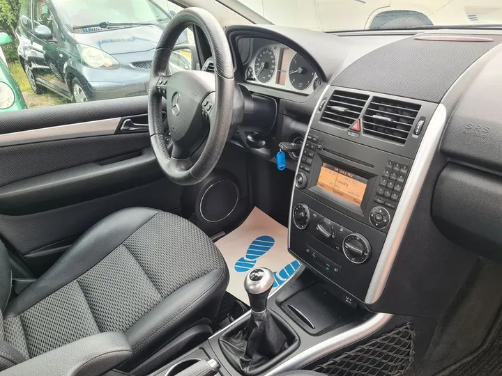 Mercedes-Benz A 160