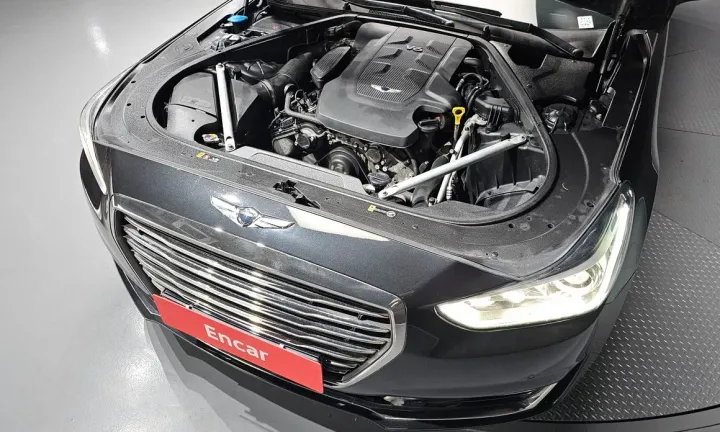 Genesis EQ900