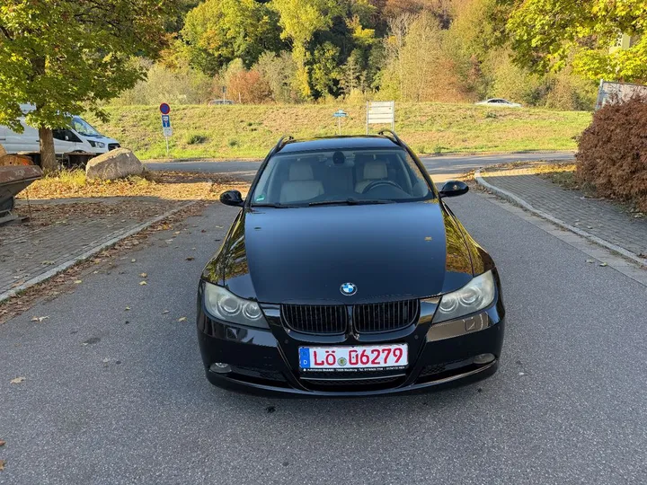 BMW 330