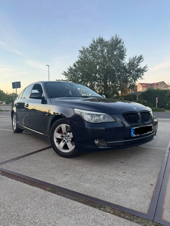 BMW 523