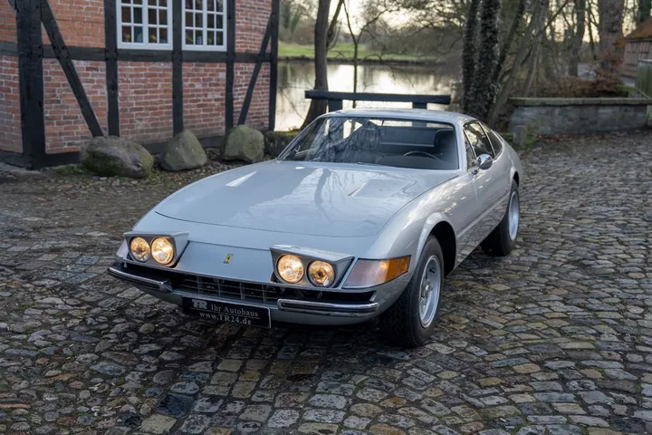 Ferrari 365