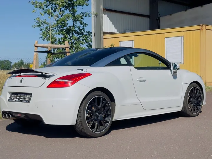 Peugeot RCZ