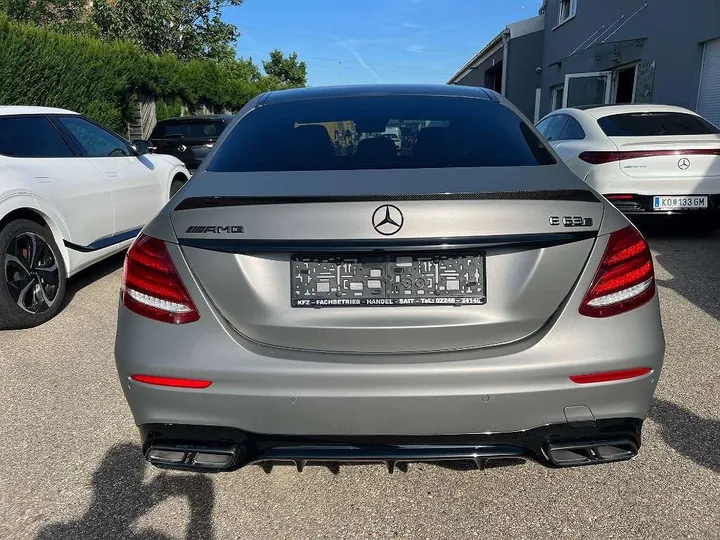 Mercedes-Benz E 63 AMG