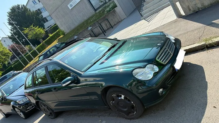 Mercedes-Benz C 240