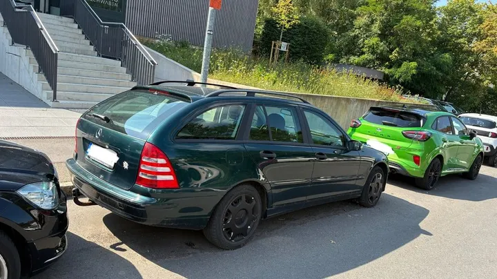 Mercedes-Benz C 240