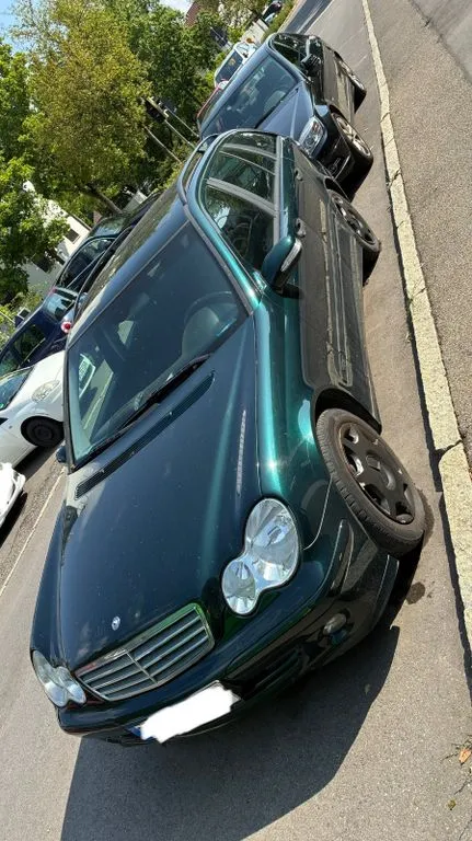 Mercedes-Benz C 240