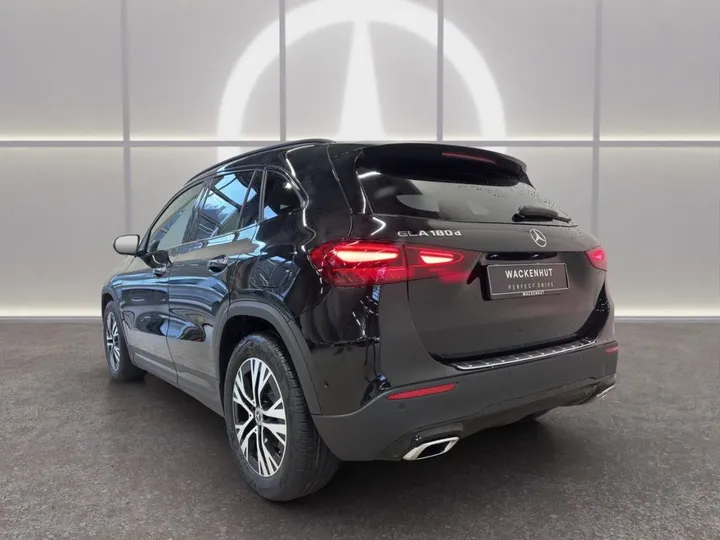 Mercedes-Benz GLA 180