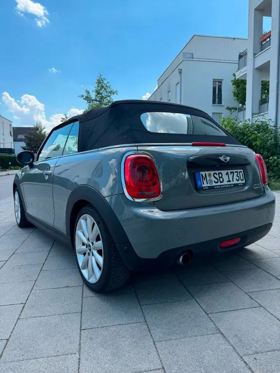 MINI Cooper Cabrio