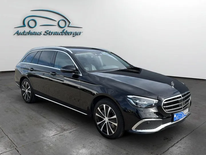 Mercedes-Benz E 200