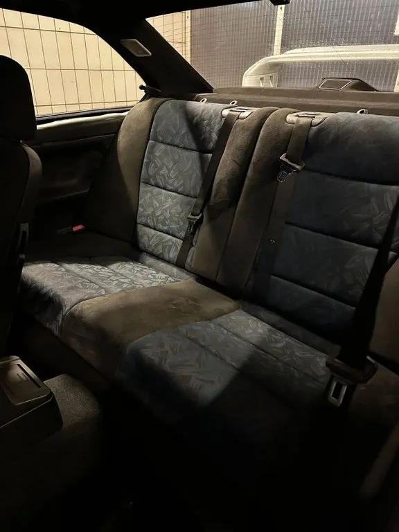 BMW 323