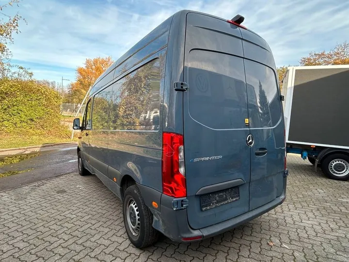 Mercedes-Benz eSprinter