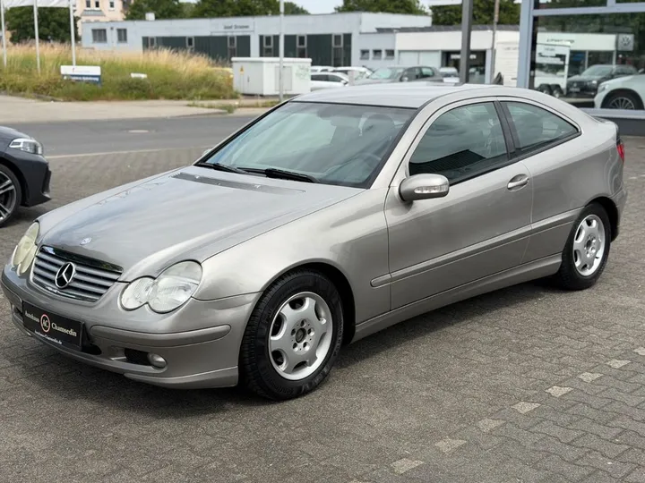 Mercedes-Benz C 220
