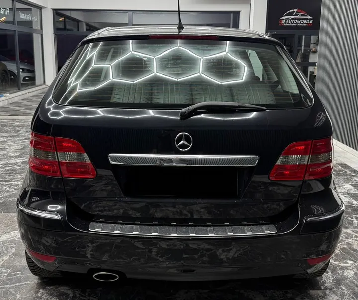 Mercedes-Benz B 160