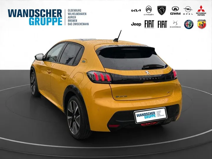 Peugeot e-208