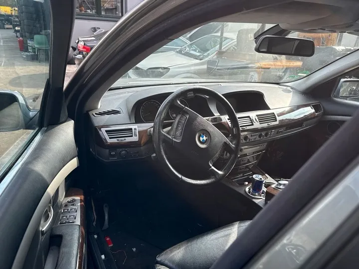 BMW 735