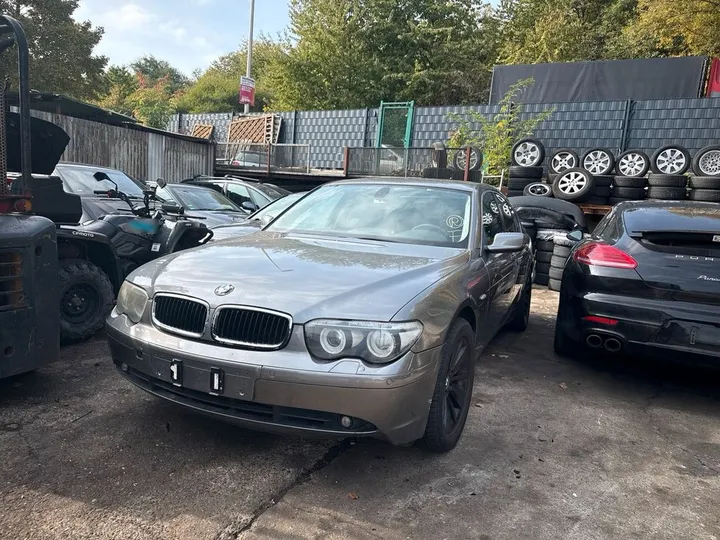 BMW 735