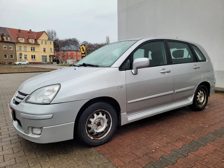 Suzuki Liana