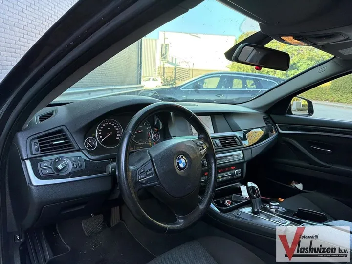 BMW 528