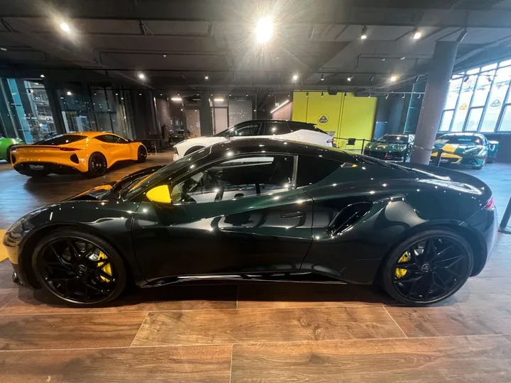 Lotus Emira