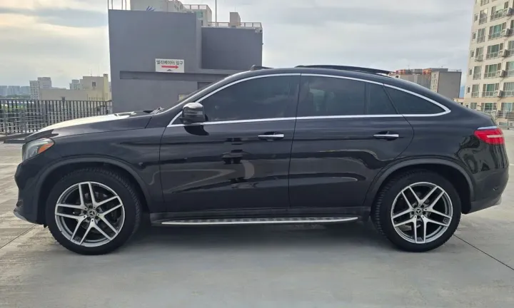 Mercedes-Benz GLE-Class
