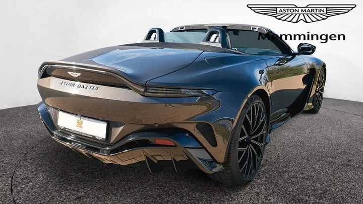 Aston Martin V12 Vantage