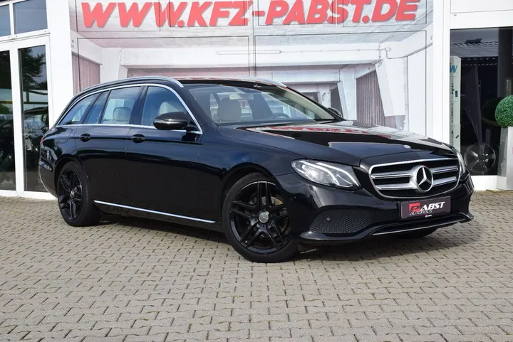 Mercedes-Benz E 220