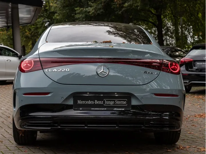 Mercedes-Benz CLA 220