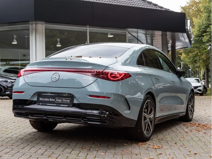 Mercedes-Benz CLA 220