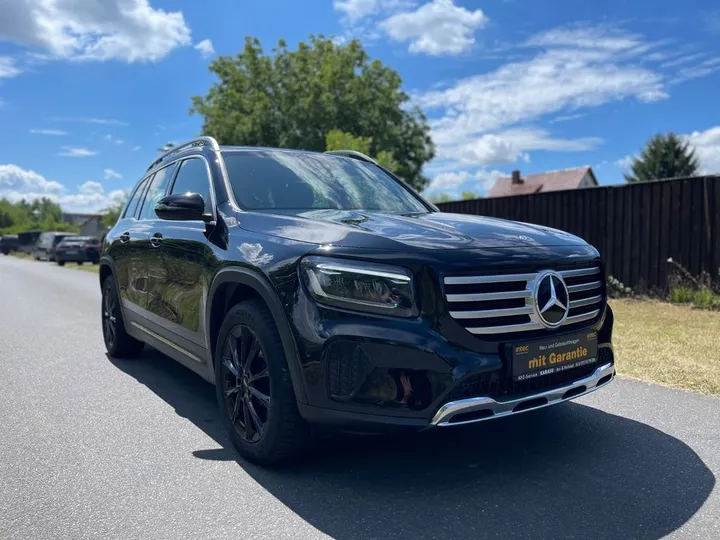Mercedes-Benz GLB 200