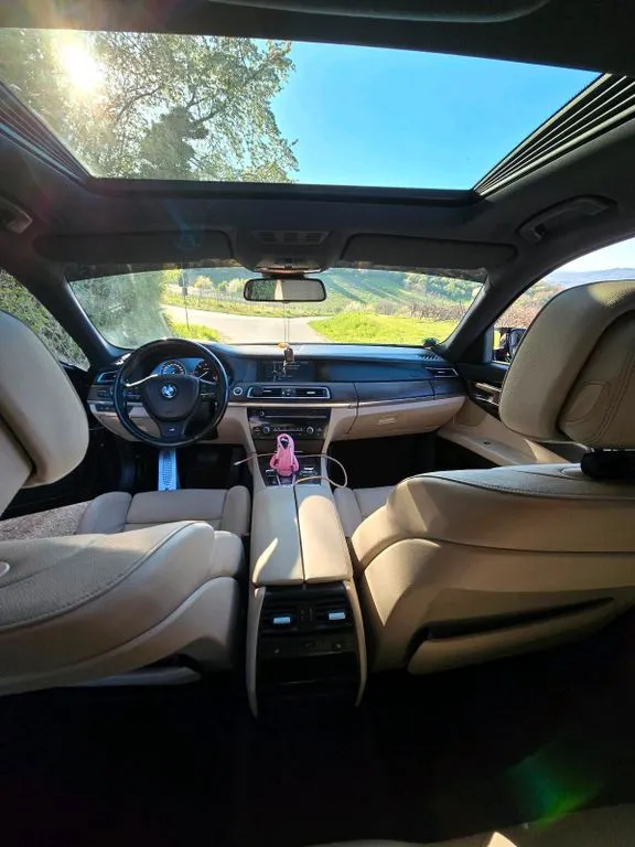 BMW 730