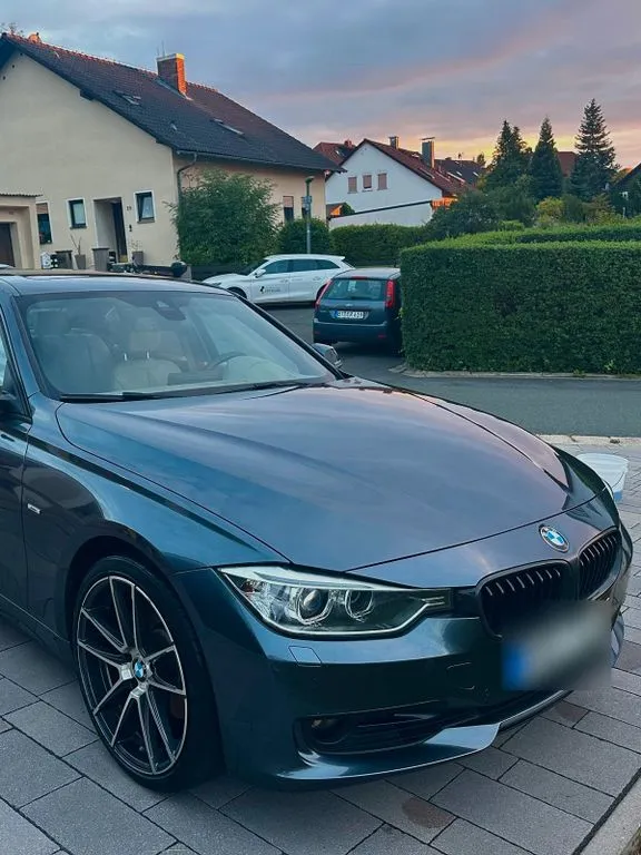 BMW 330