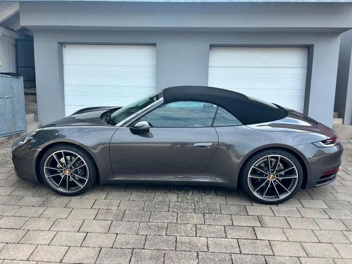 Porsche 992