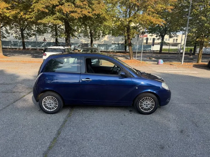 Lancia Ypsilon