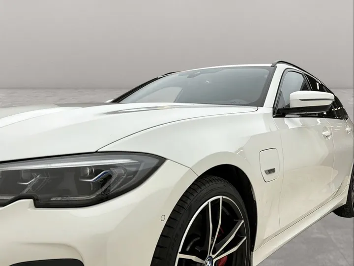 BMW 330