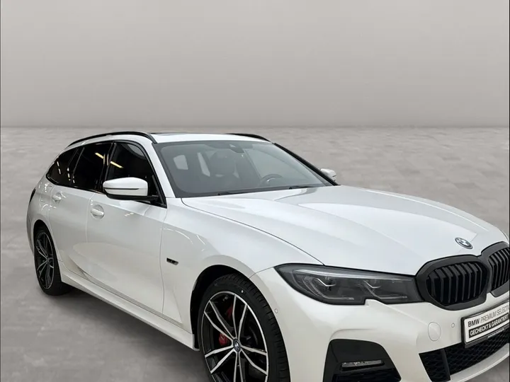 BMW 330