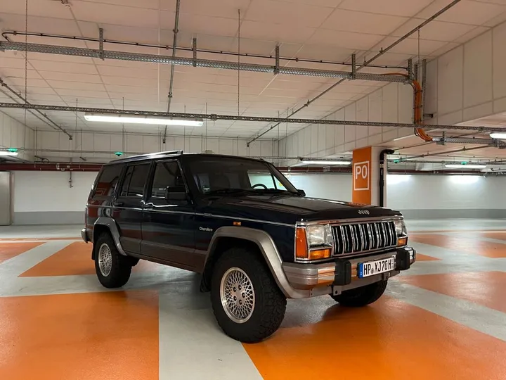 Jeep Cherokee