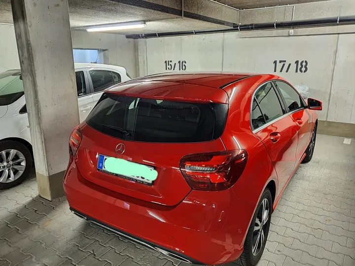 Mercedes-Benz A 180