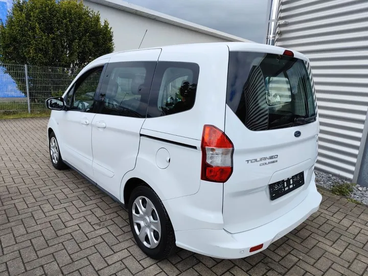 Ford Tourneo Courier