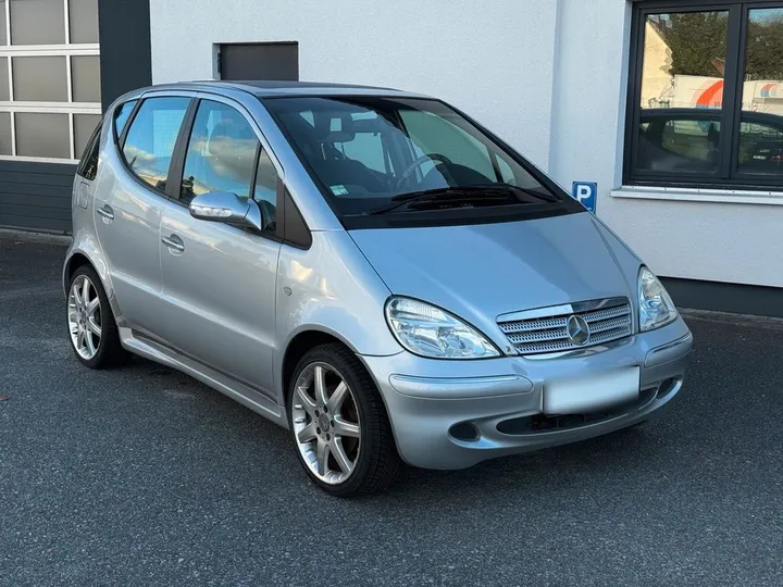Mercedes-Benz A 210